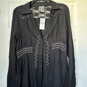 BKE From Buckle set of 2 tops